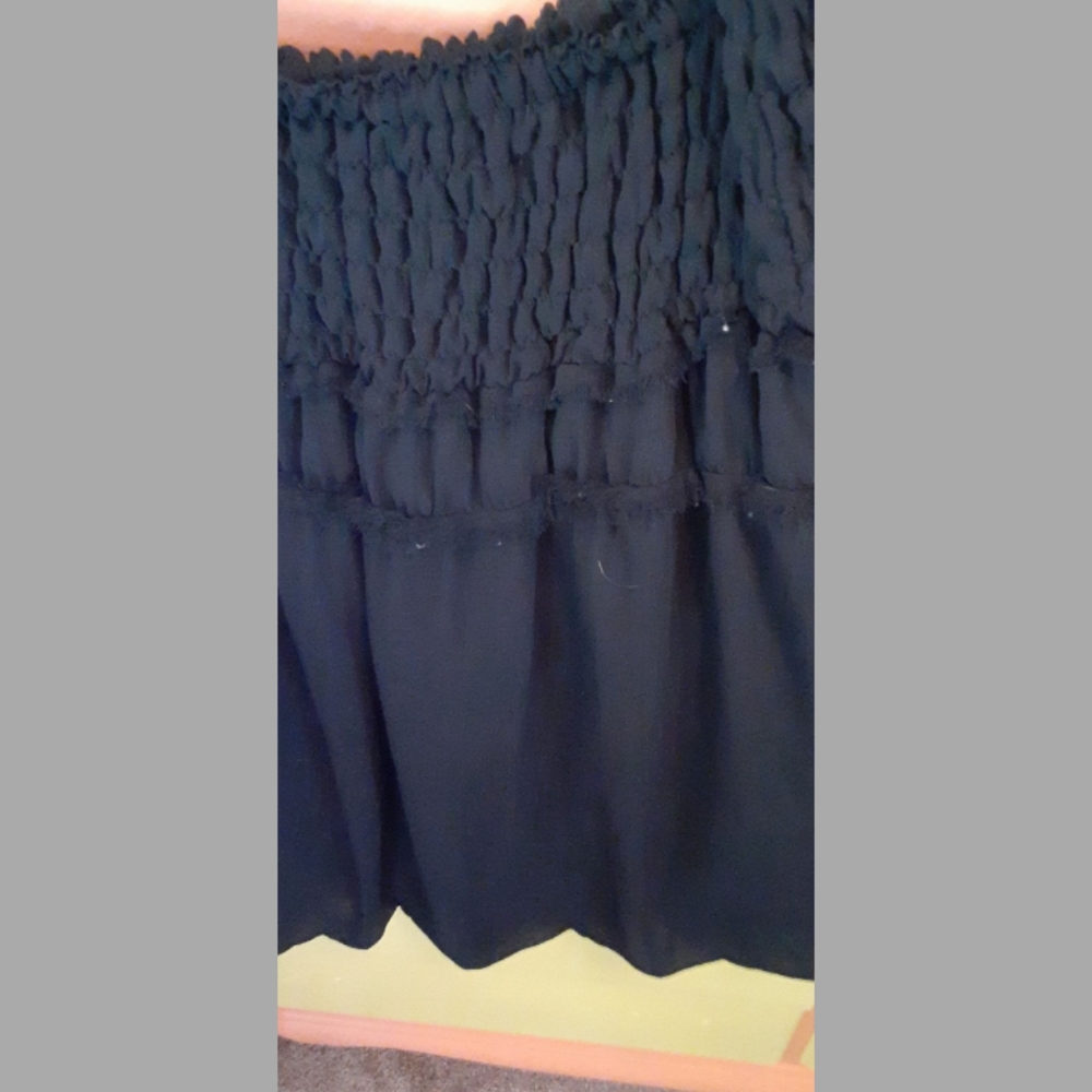 Short black skirt